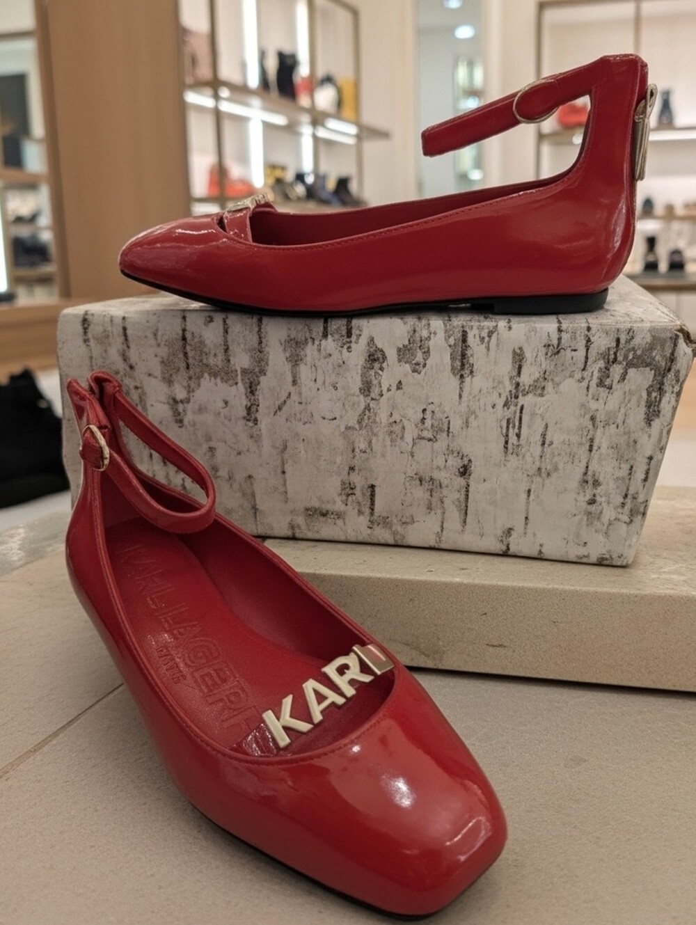 KARL LAGERFELD ZYVIA RED LOGO ANKLE STRAP FLATS SHOES WOMEN'S SZ 5 🆕️